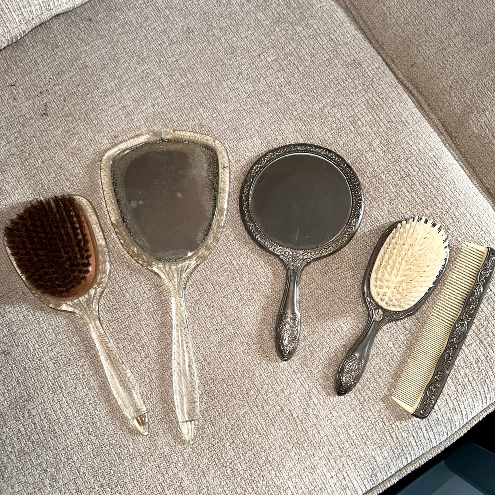 Antique Vintage Brush Set